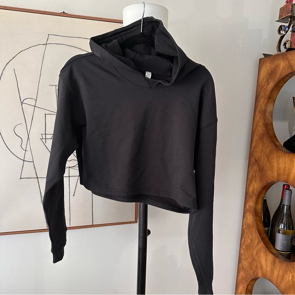 Lululemon crop hoodie 10